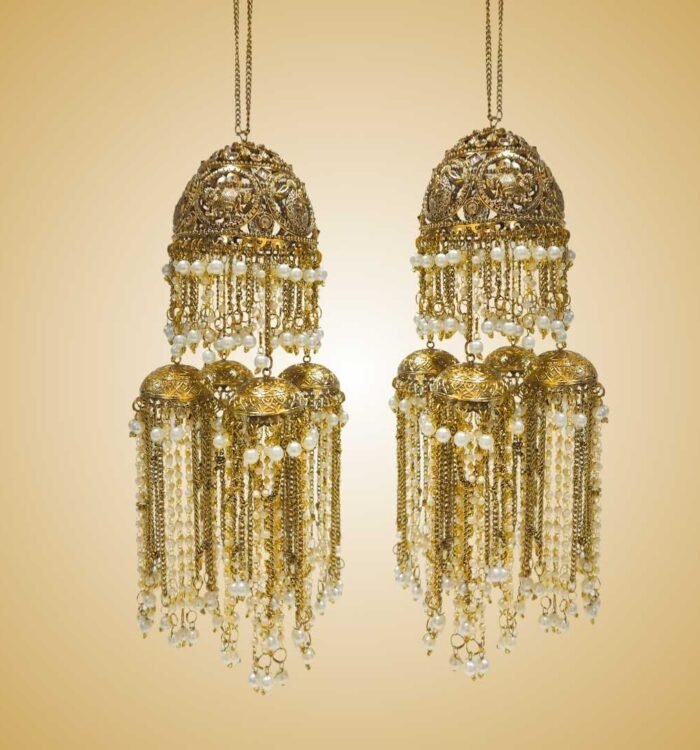 Traditional Pearl Embellished Wedding Kalira